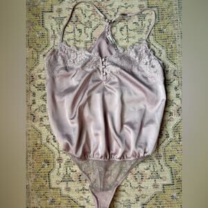 Abercrombie & Fitch Satin Lace Racerback Bodysuit in Mauve Women’s Size Medium